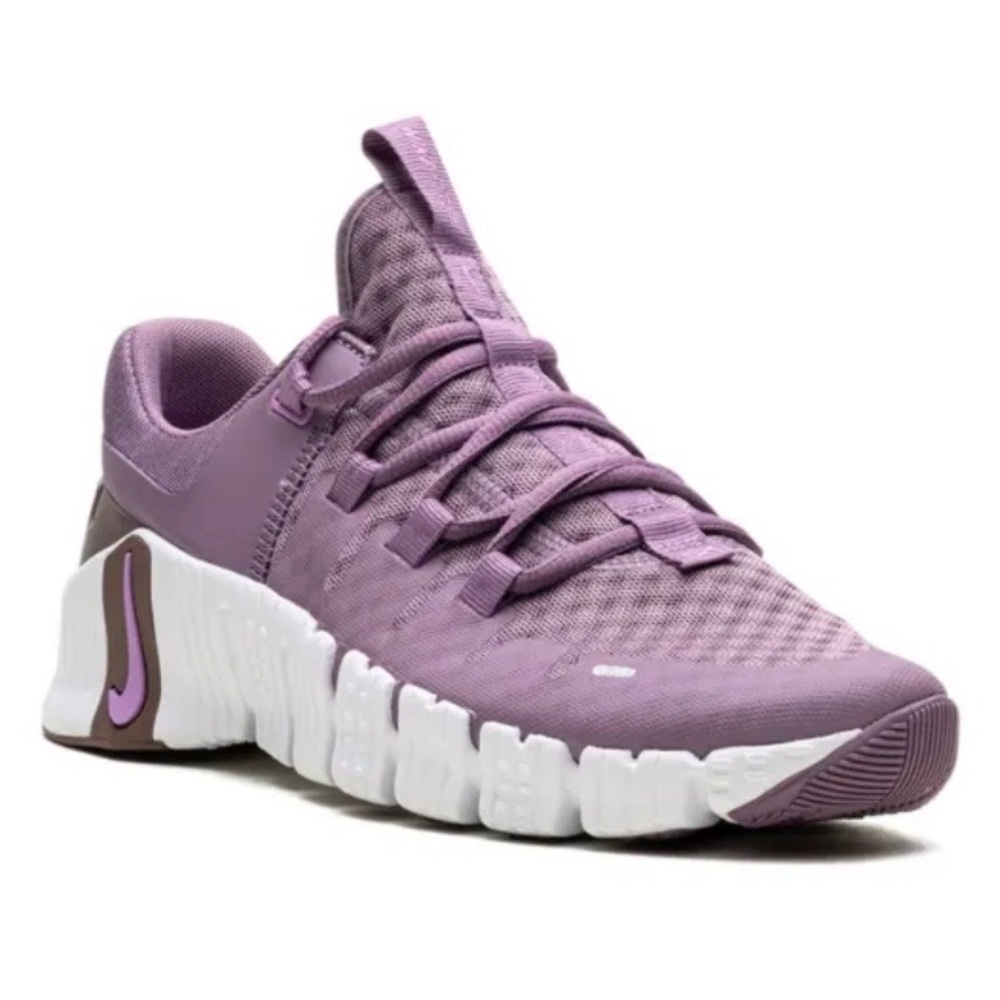 Nike Women's Lavender Sneakers